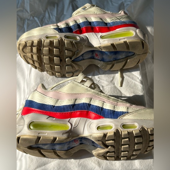 NIKE Air Max 95 Panache Corduroy Athletic Shoes | Women’s Size 7.5 - Picture 7 of 8